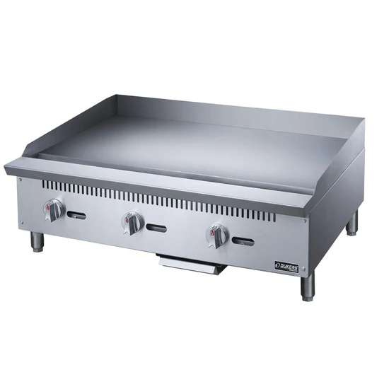 DCGT36 36 in. Thermostatic Griddle with 3 Burners